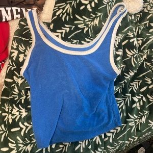 Hollister blow crop